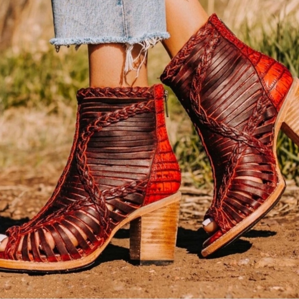 Freebird by Steven shoes - Bela